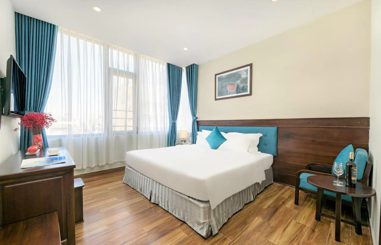 Celina Hotel & Apartment Da Nang 4*,